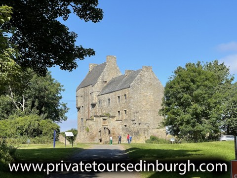 Lallybroch Scotland , Midhope Castle Outlander tour - O...