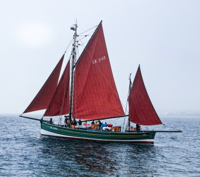 Shetland Weekend, Explore the North Mainland onboard Th...